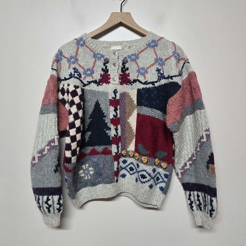 Vintage 80s EAGLE EYE Intricately Patterned 3-D Rose Embroidered Wool Sweater